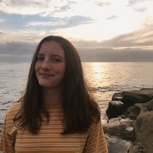 Meet your Posher, Emer